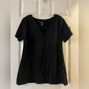 Torrid | Strappy Cross Tee (size 2)